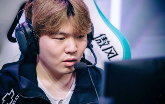 防俱佳的球 防俱佳的球