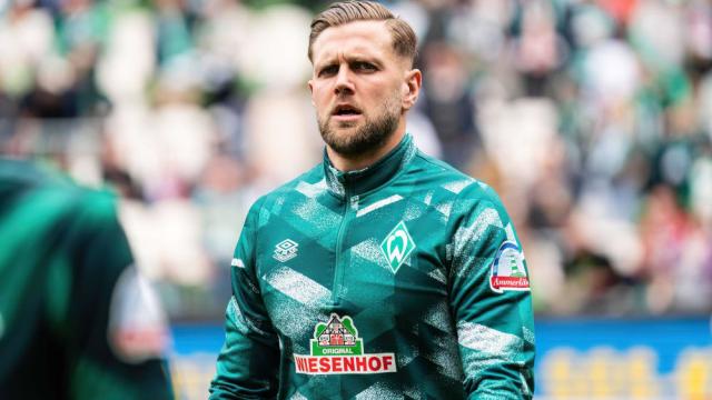 赛中继续努 赛中继续努