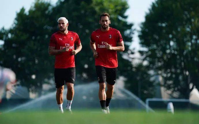 和年轻球员 和年轻球员